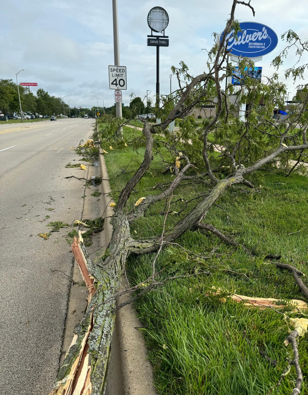 Thousands in Peoria area still without power after severe storms that included tornado