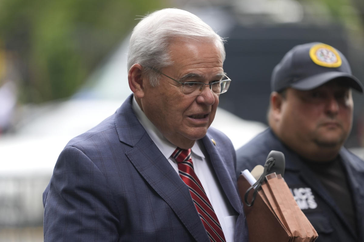 Jury asks if unanimity required to acquit 'on a single count' at Sen. Bob Menendez's bribery trial