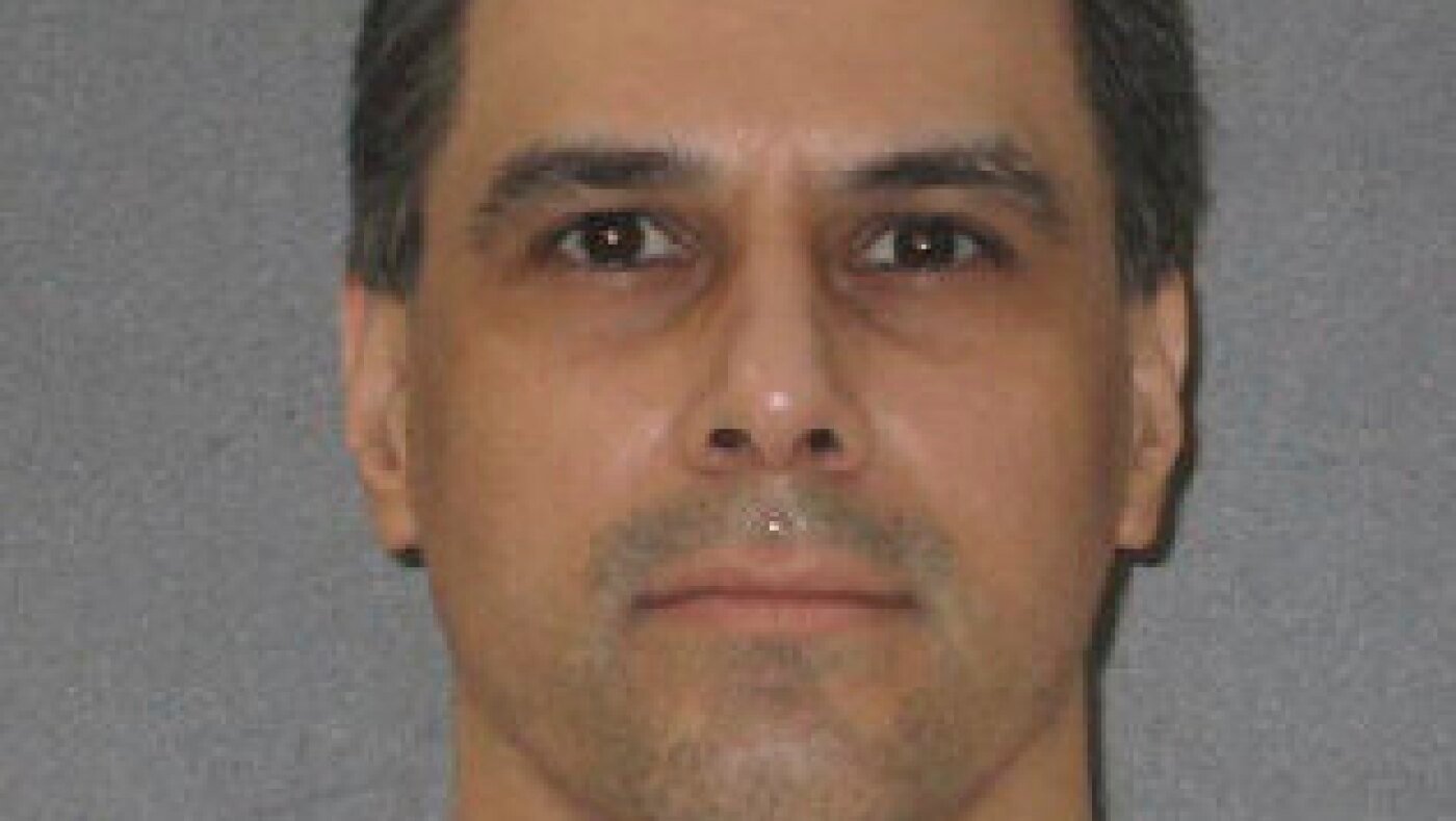 Supreme Court grants last-minute stay in Texas execution of man requesting DNA tests