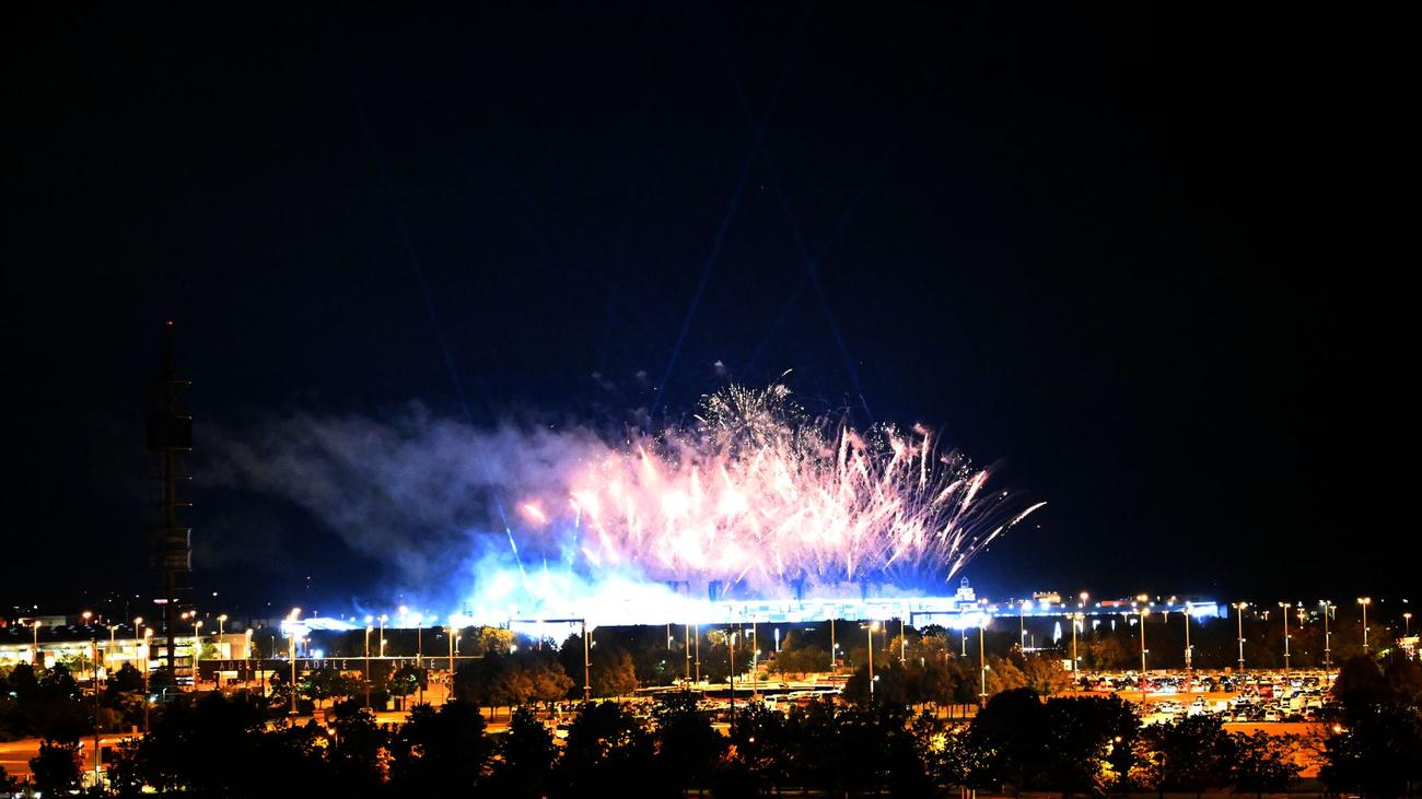 Mega-Event: Eigenes Stadion samt Volksfest: Adele lässt es krachen