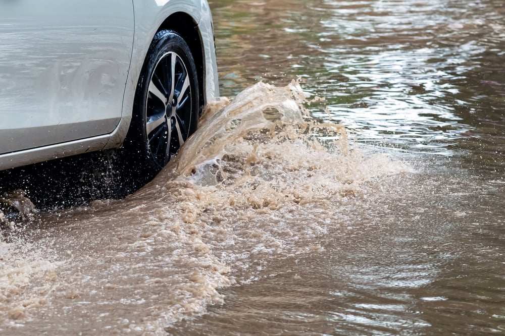 Drenching rain storms pound New York City, trigger flood warnings