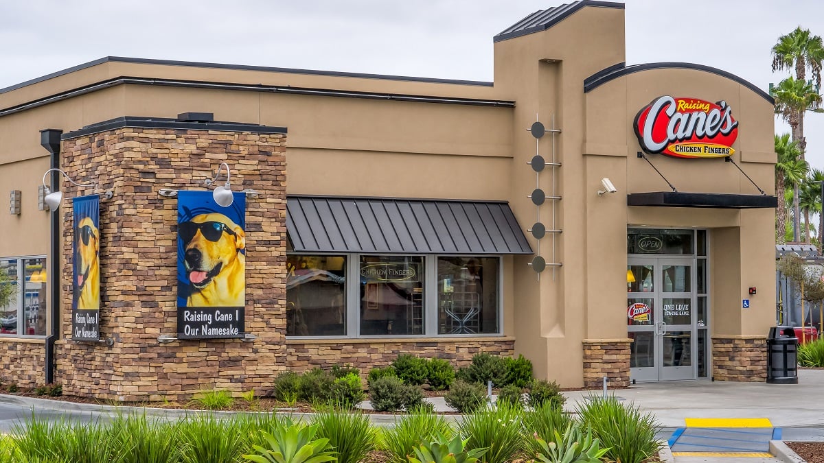 Raising Cane’s Chicken Fingers opening new location in Saugus