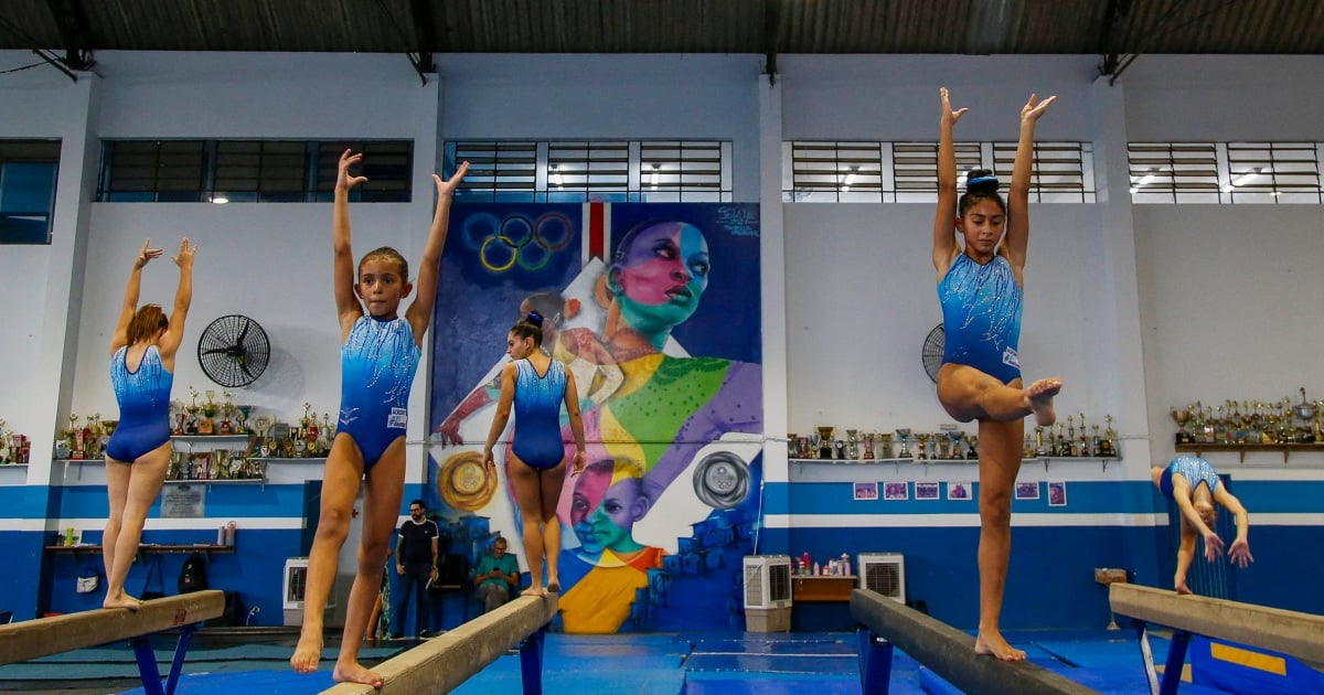 Brazil’s Olympic champion Rebeca Andrade inspires girls at her hometown gym where career began