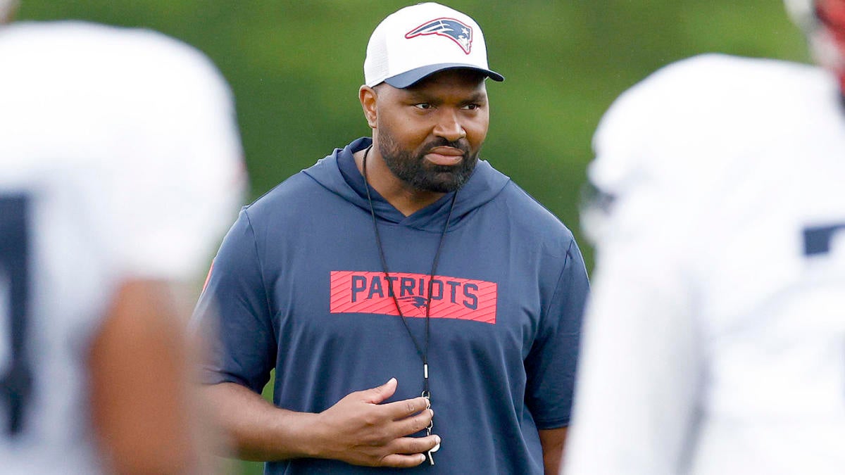 Patriots' failed pursuit of Brandon Aiyuk highlights added layer of pressure on Jerod Mayo, Drake Maye