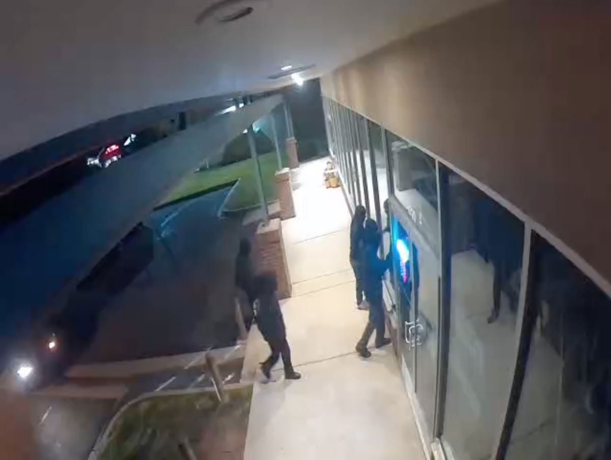 KRDO exclusive video: Gun store security system scares off four individuals shortly before another break-in