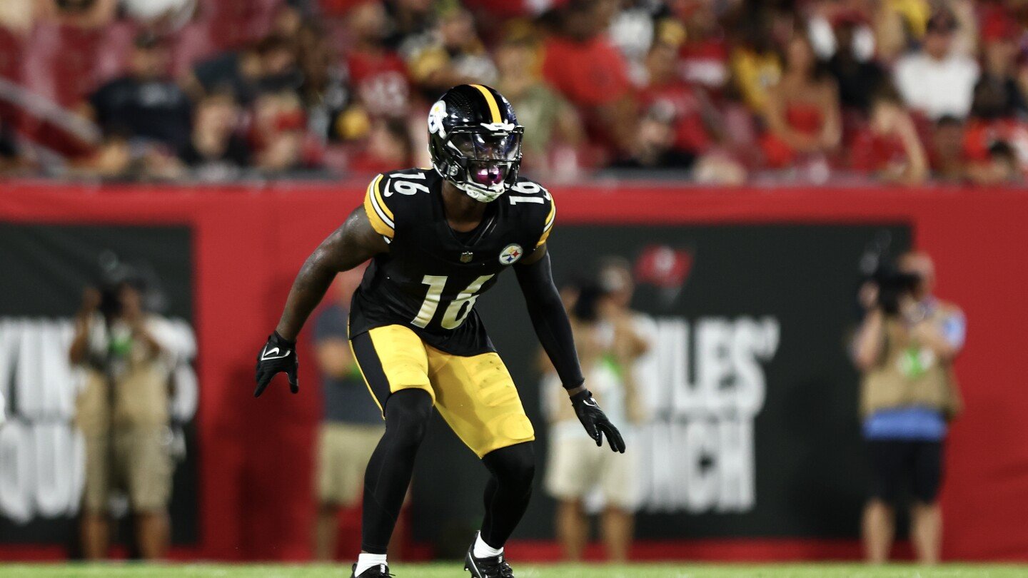 Steelers bring back DB Jalen Elliott