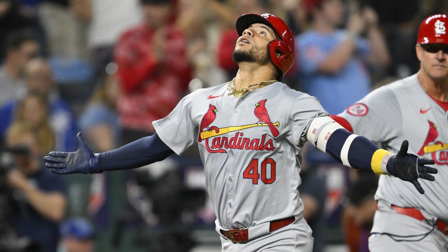 Willson Contreras hits pair of 2-run homers in Cardinals' 8-5 victory over Royals