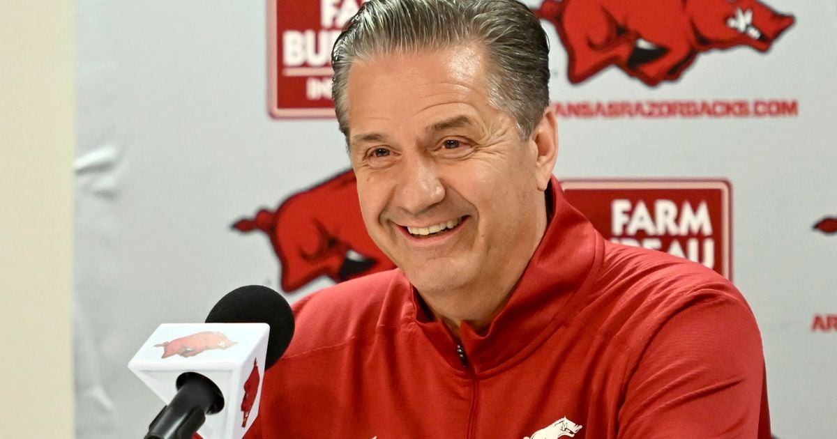 Calipari, new-look Arkansas stirring up excitement as Hall of Fame coach approaches his debut season