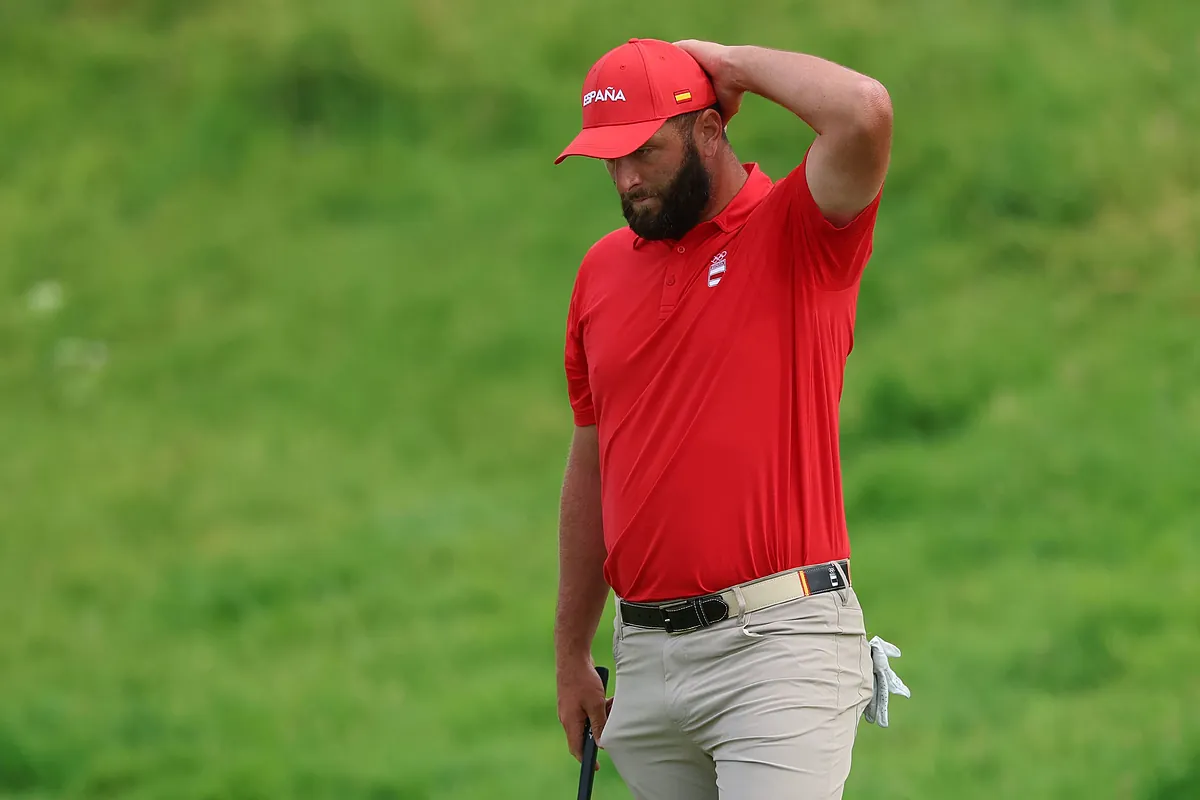 Jon Rahm, quinto, se hunde a mitad de recorrido y se queda a dos golpes del podio olímpico