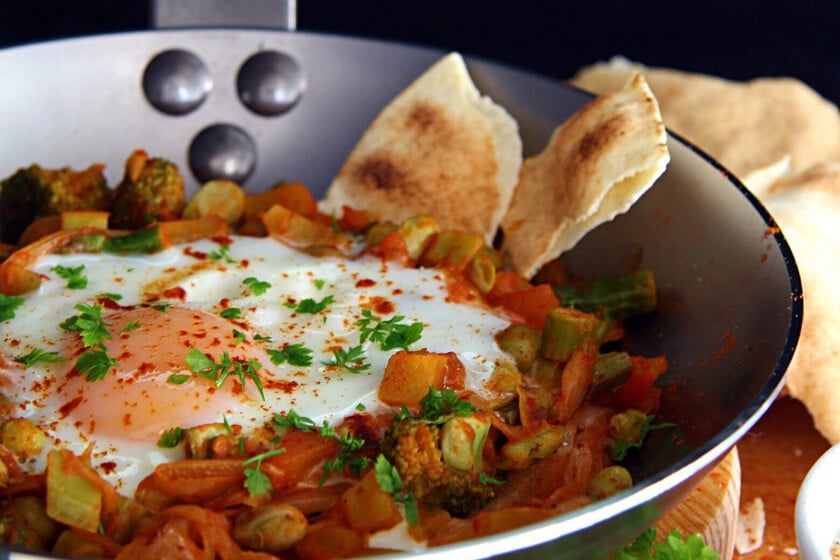 Cuando no quiero pasar tanto tiempo en la cocina preparo para la cena esta deliciosa receta con sólo un huevo y las verduras que tengo en la nevera