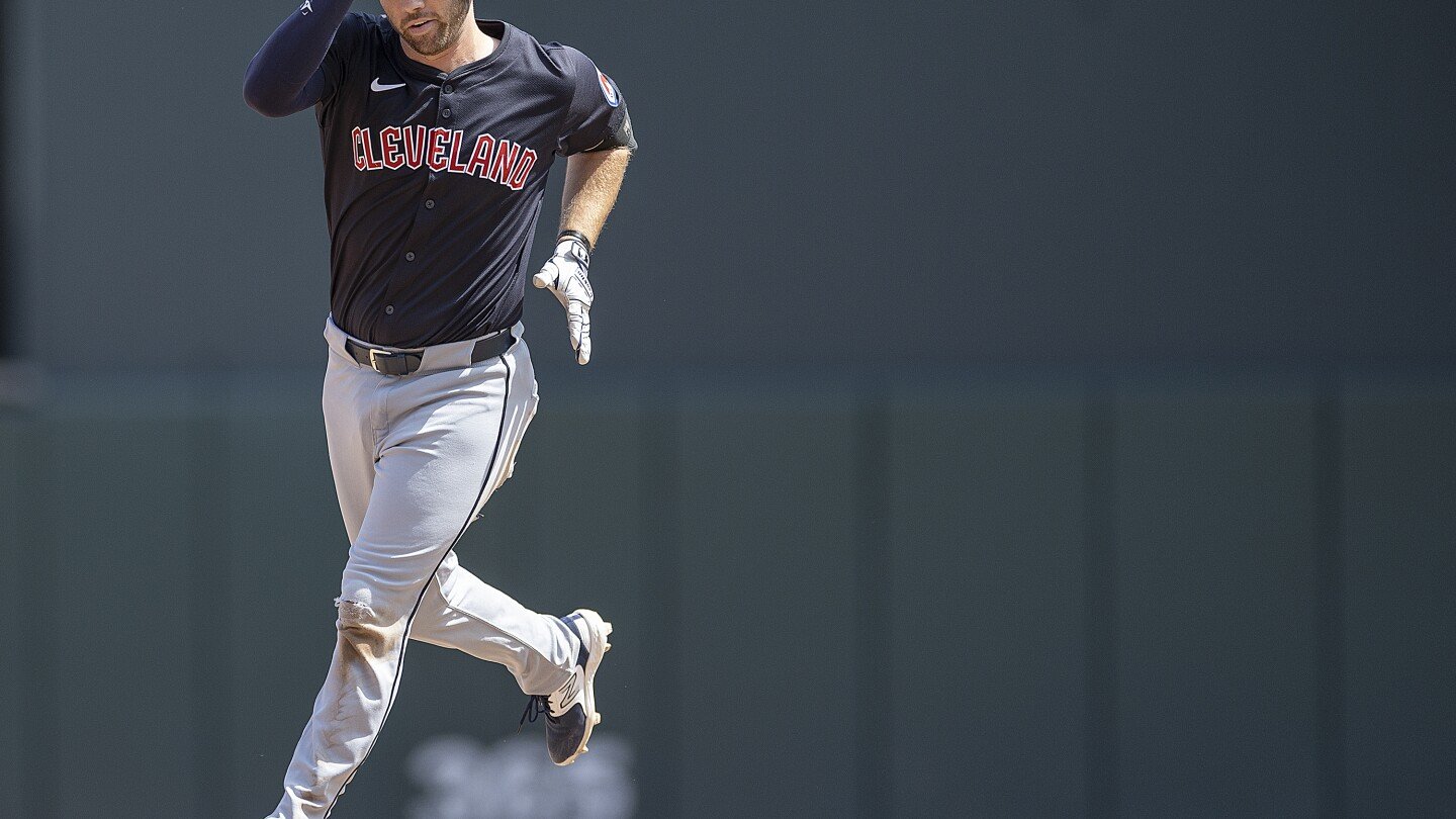 Fry and Ramírez go deep, Guardians beat Twins 5-3 to earn split of four-game series