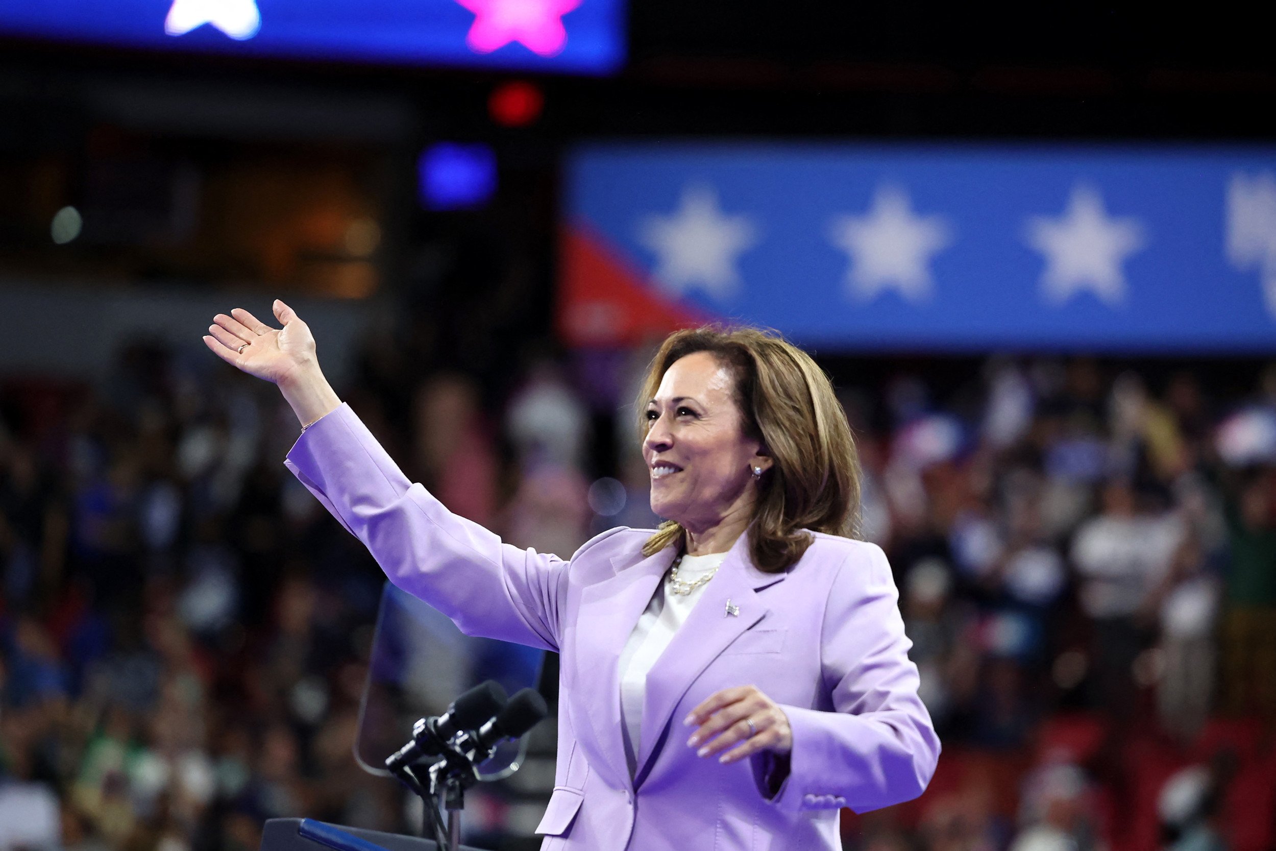 Kamala Harris' Chances of Winning Nevada Soar as She Adopts Trump Policy