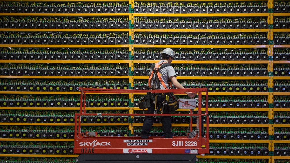 Bitcoin mining company to buy more Bitcoin by raising $250 million