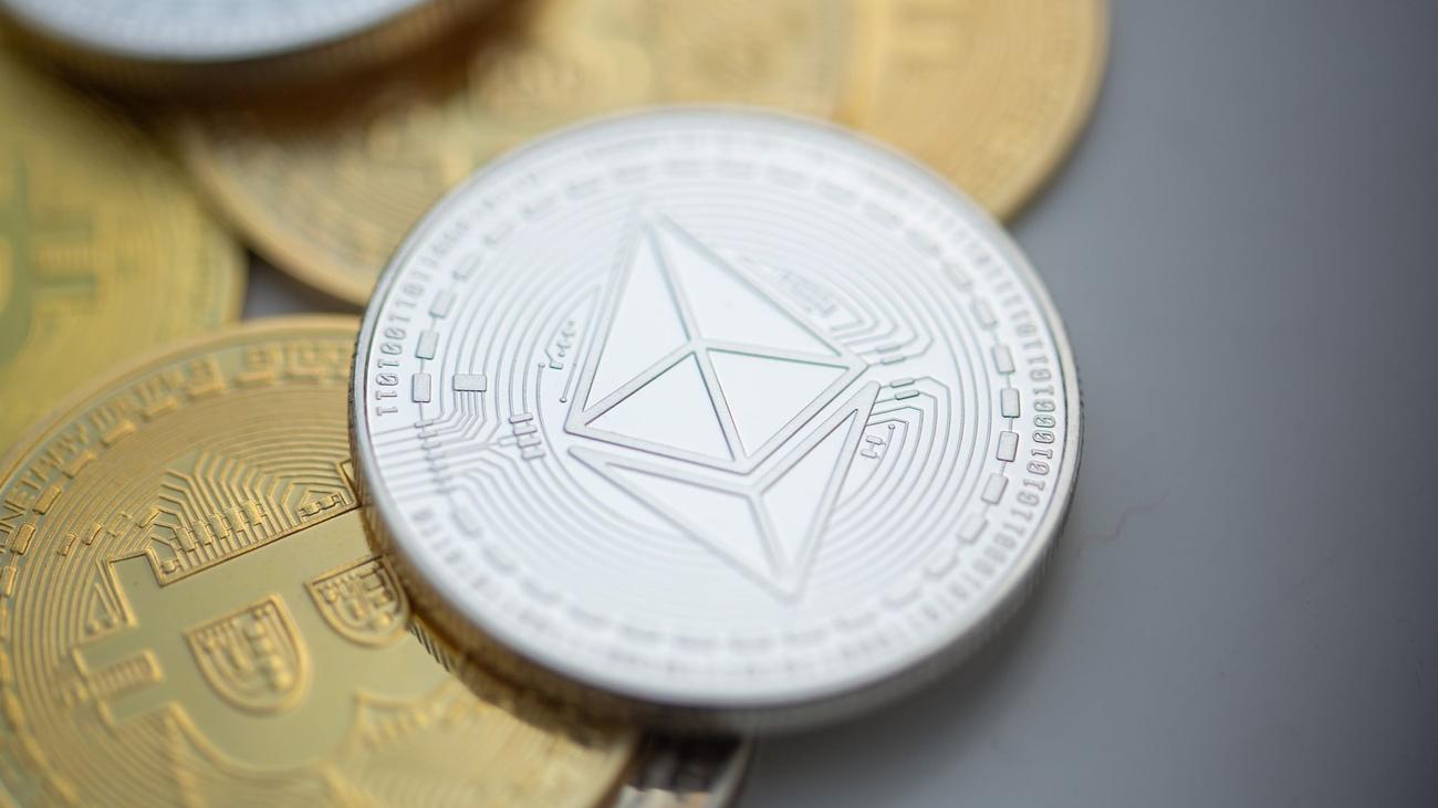 Kryptowährung: Handel mit Ethereum-ETFs startet in den USA