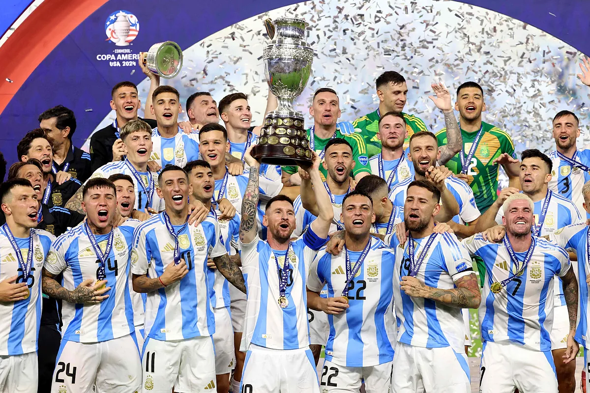 Lautaro tumba a Colombia en la final de la Copa América y Argentina logra un triplete histórico