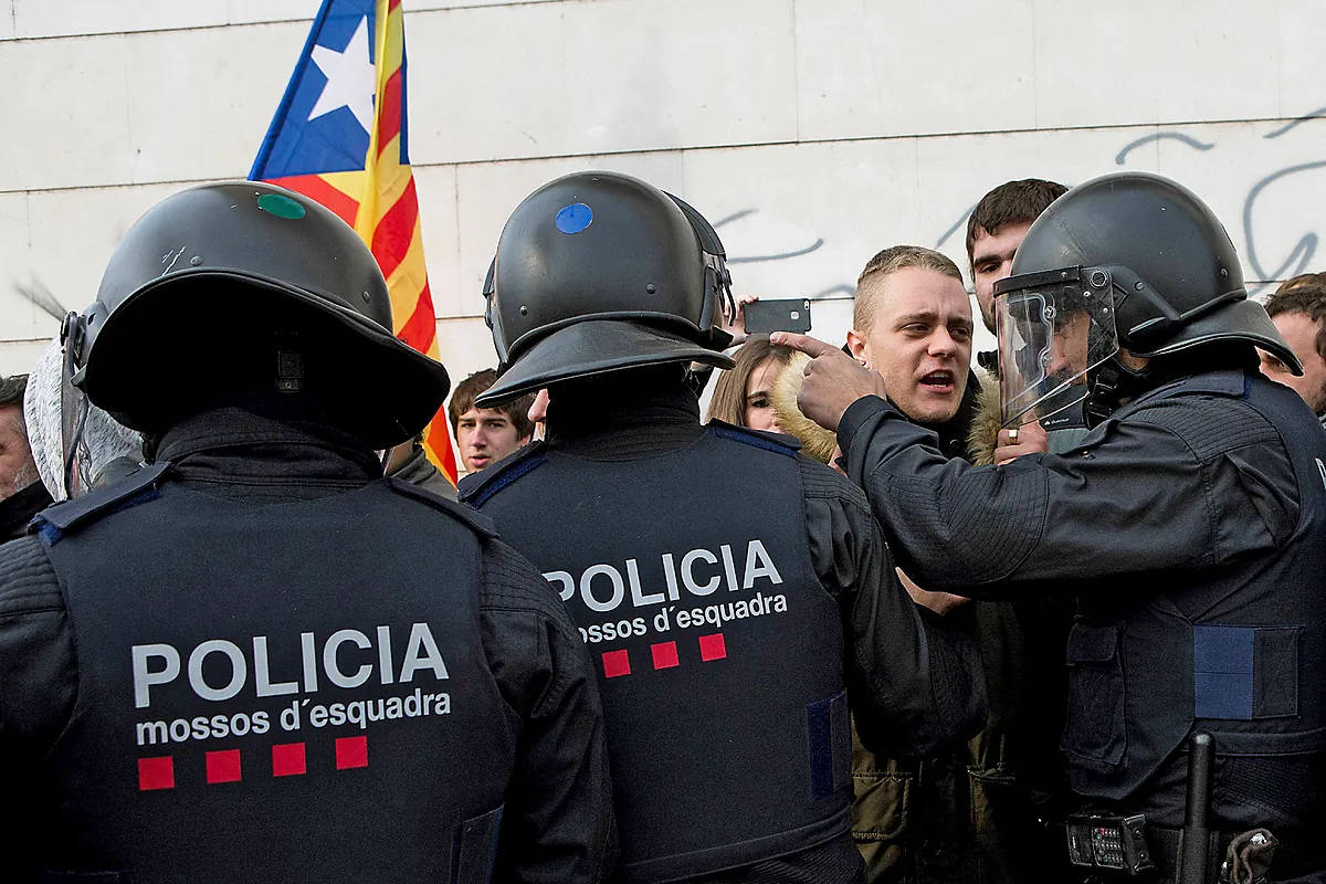 La operación para detener a Puigdemont: movilización de la BRIMO y las ARRO para evitar el precedente de Ponsatí