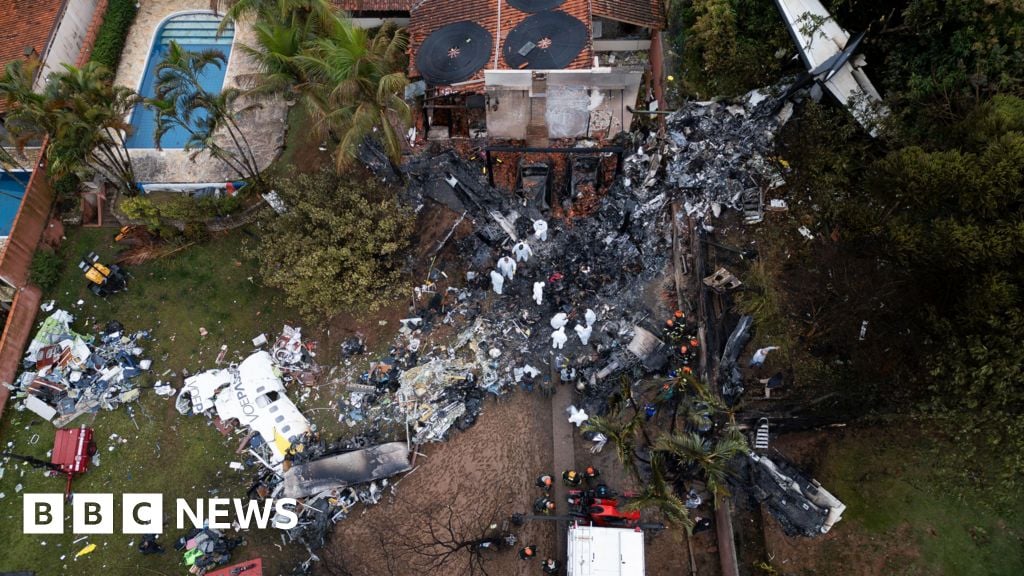 Bodies recovered after 62 die in Brazil plane crash