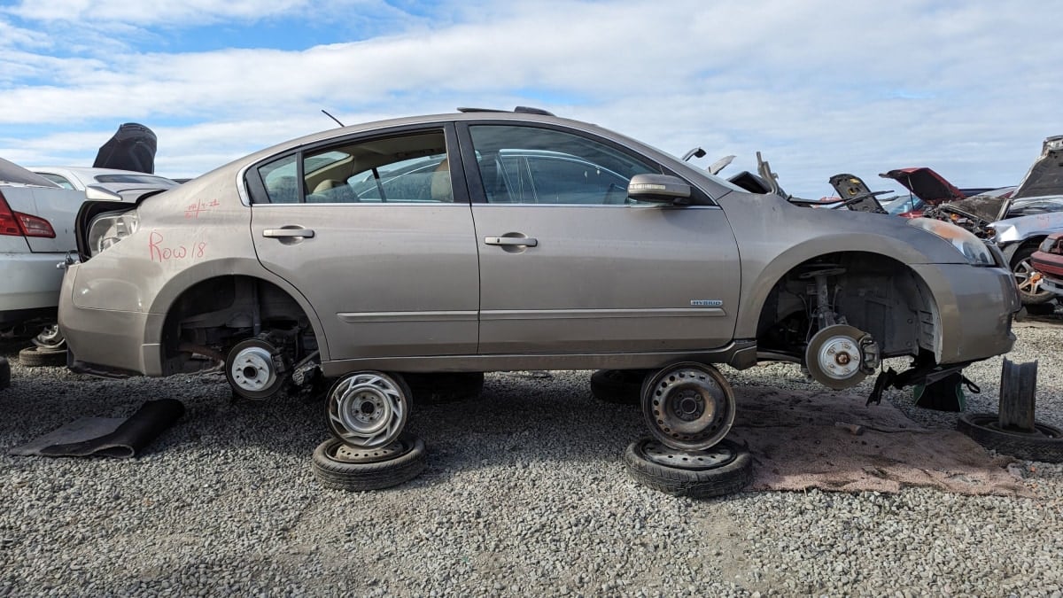 Nissan Altima and Versa may be on the chopping block