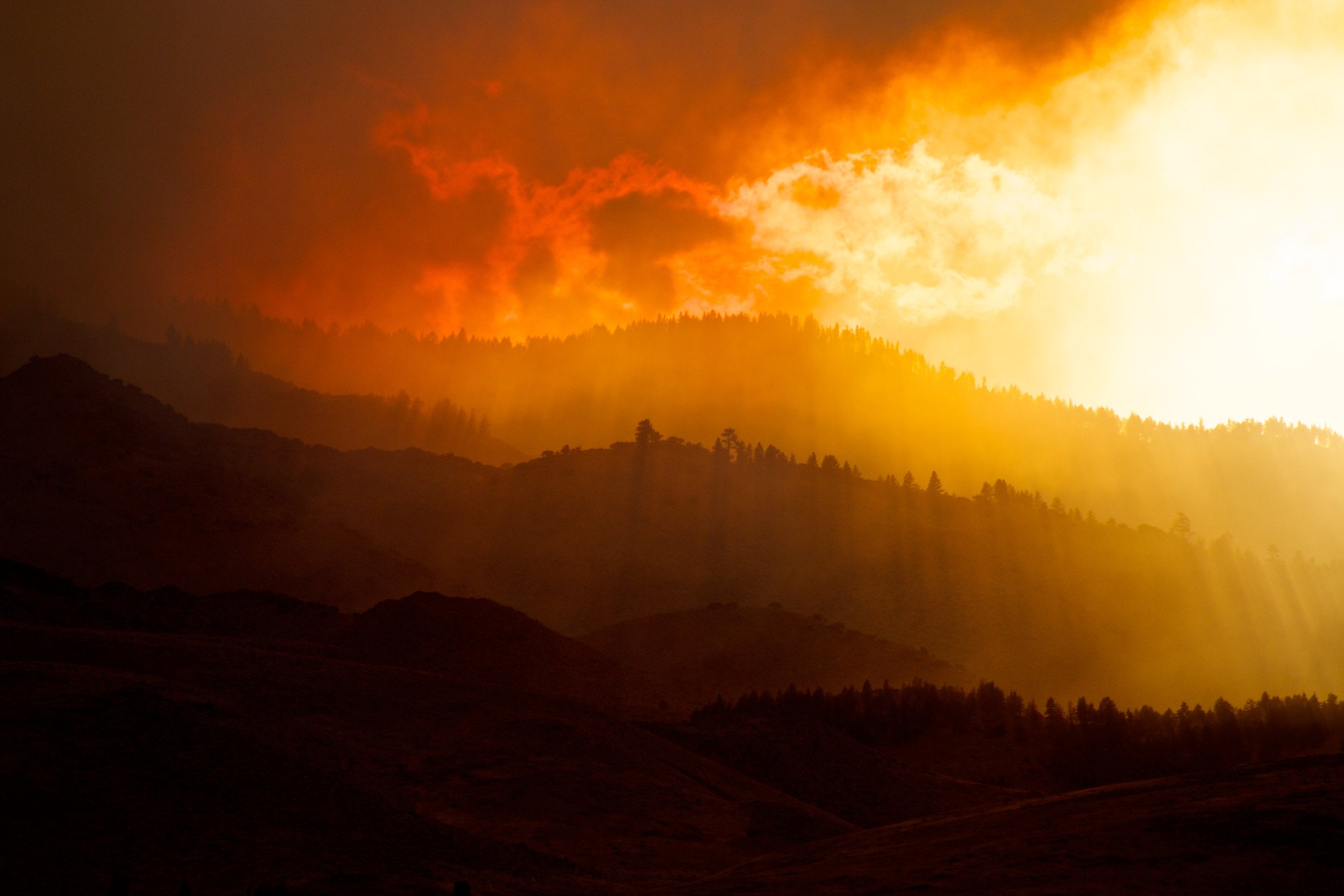 Nevada Gold Ranch Wildfire Update as People Block First Responders