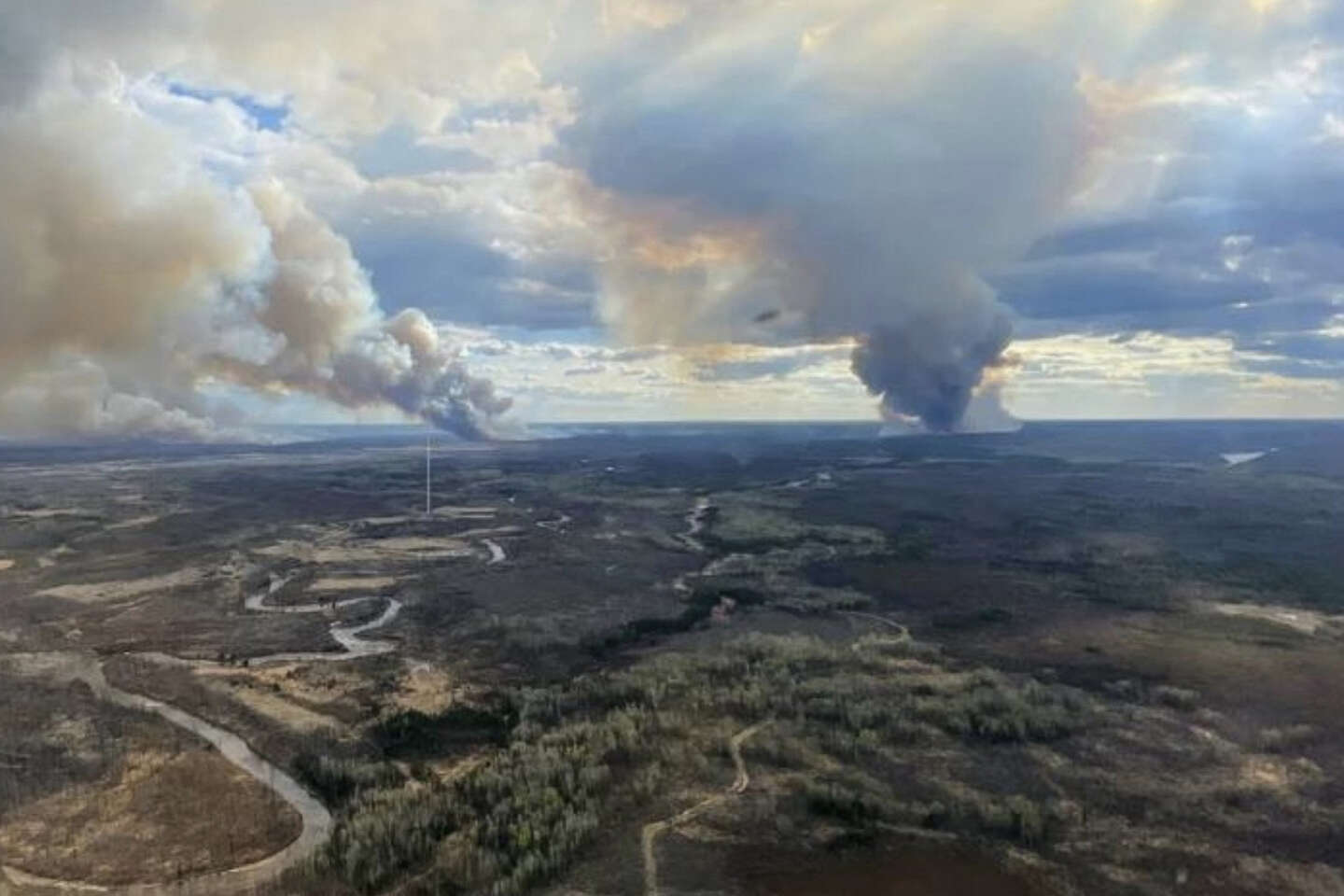 Feux de forêts : des évacuations ordonnées dans l’ouest du Canada