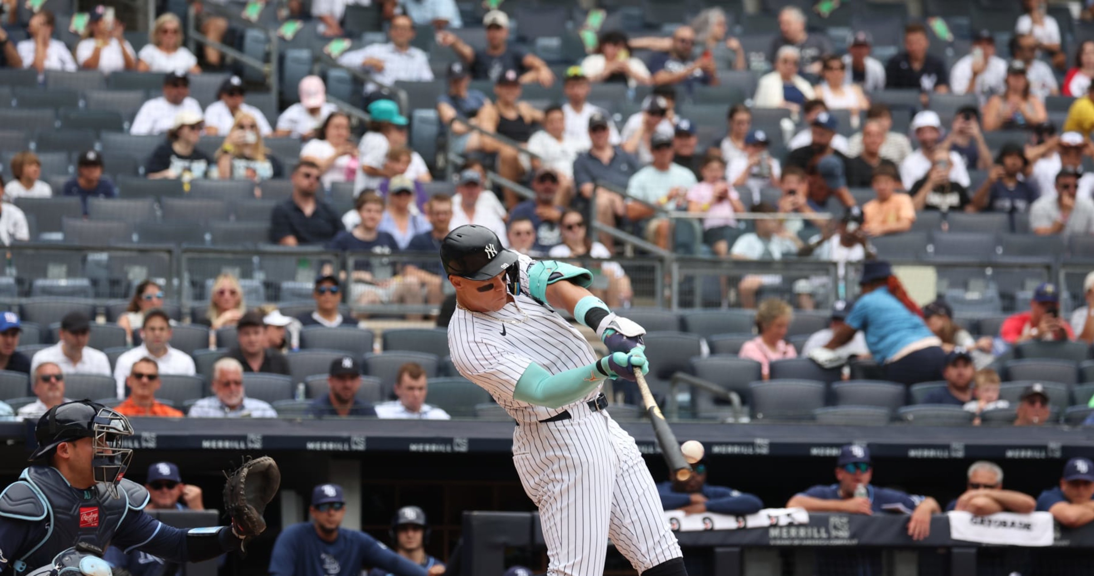 Yankees' Aaron Judge Links with Jalen Brunson, Jalen Milroe; Gifts Knicks Star Cleats