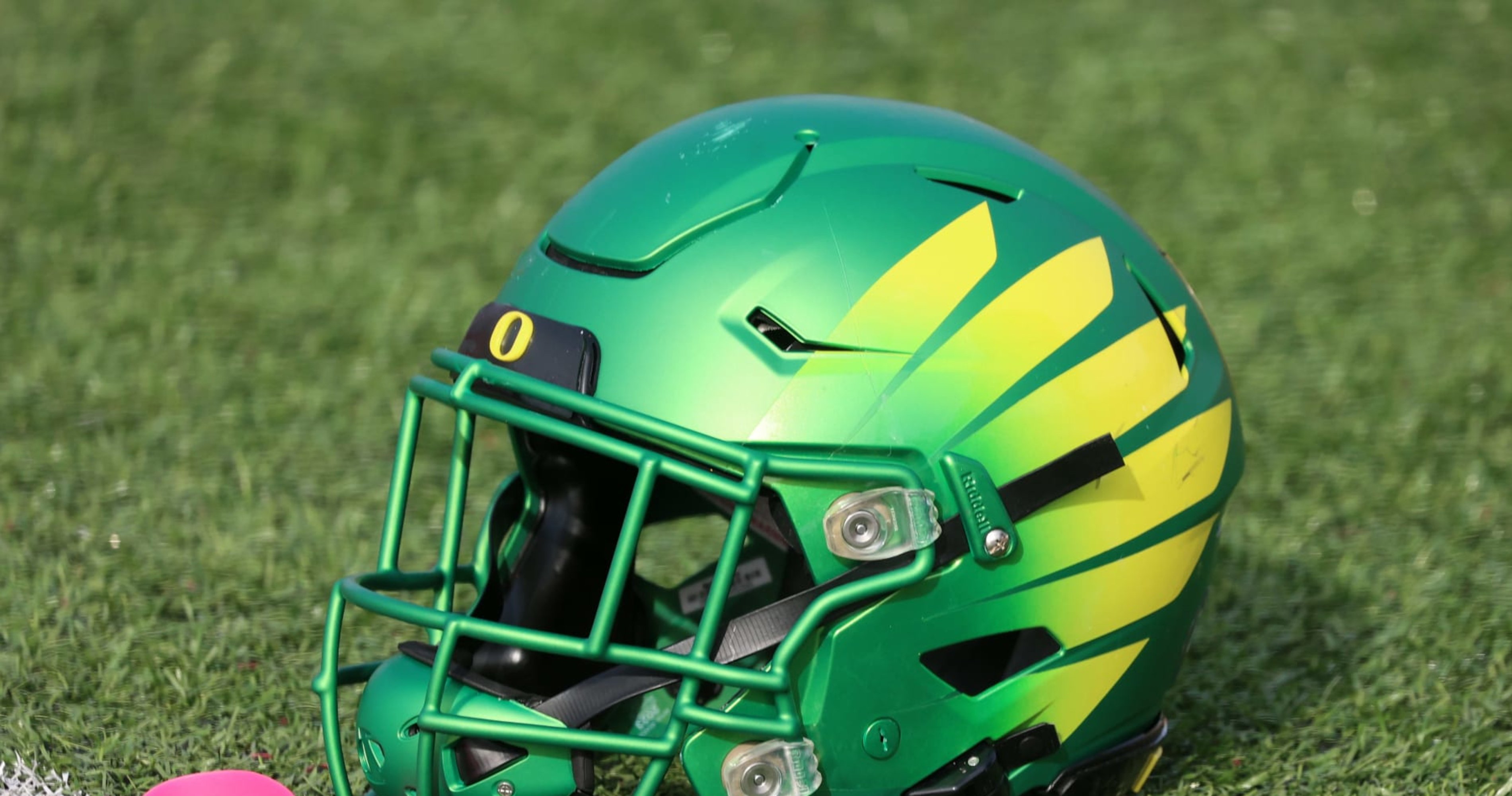 5-Star Safety Trey McNutt Commits to Oregon over Ohio State, USC, Florida, More