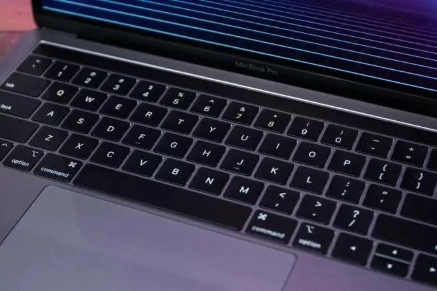 Apple Is Sending Out $395 Checks for Butterfly Keyboard Settlement