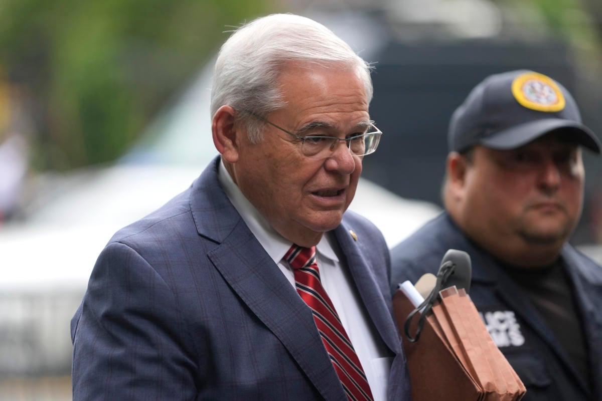 Jury asks if unanimity required to acquit 'on a single count' at Sen. Bob Menendez's bribery trial