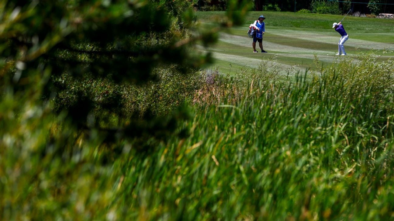 Silverman goes on birdie blitz for Barracuda lead