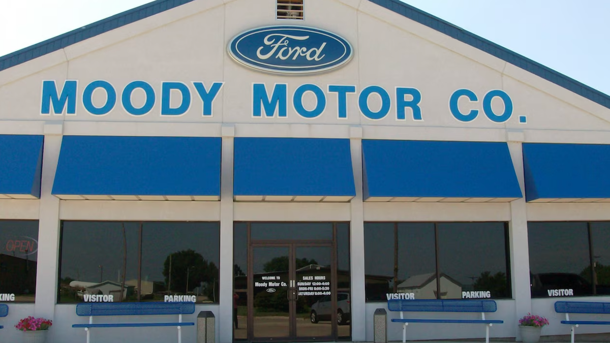 Ford dealership violated the Clean Air Act - now it's being slapped with Federal Fines