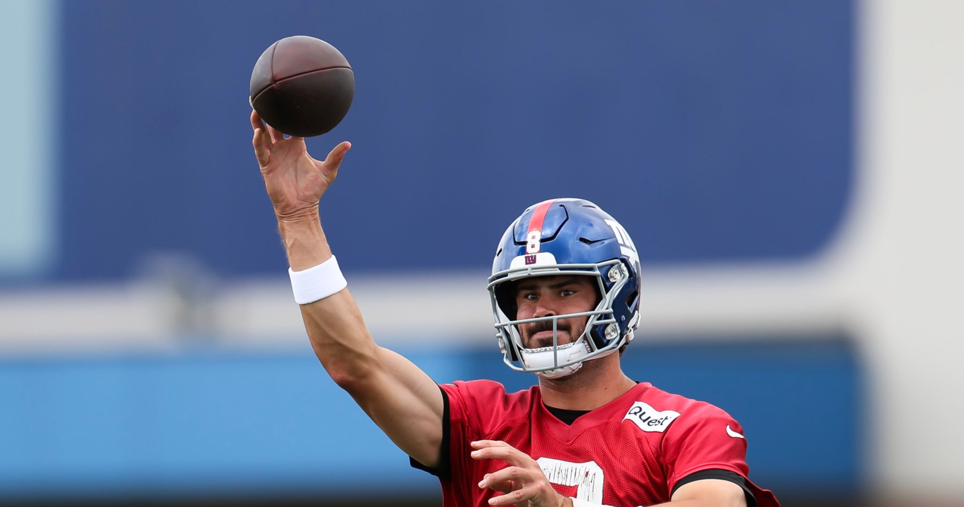 NFL Rumors: Giants' Daniel Jones Expected to Avoid PUP List amid Knee Injury Recovery