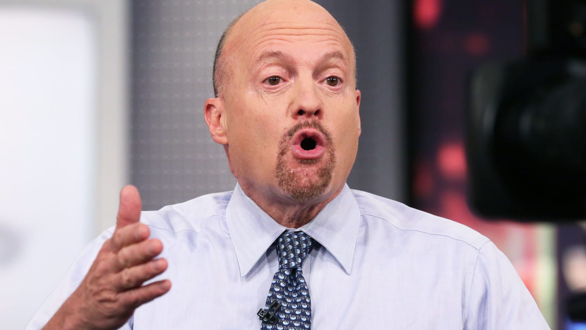 Cramer points out current economic issues some companies are ignoring