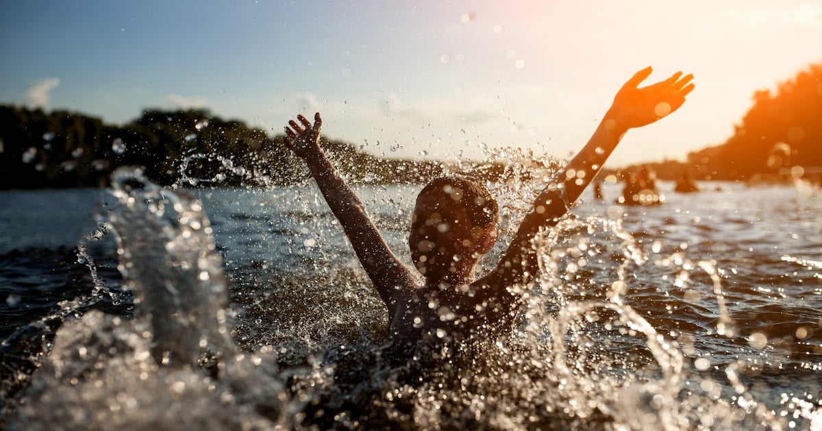 Wasser in die Nase - Mädchen (12) nach Badeausflug wegen gehirnfressender Amöbe im Koma