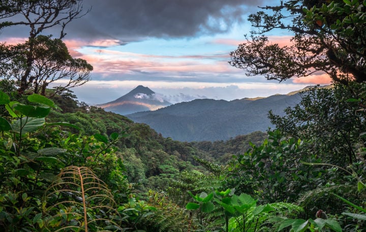 Flüge ins Naturparadies Costa Rica