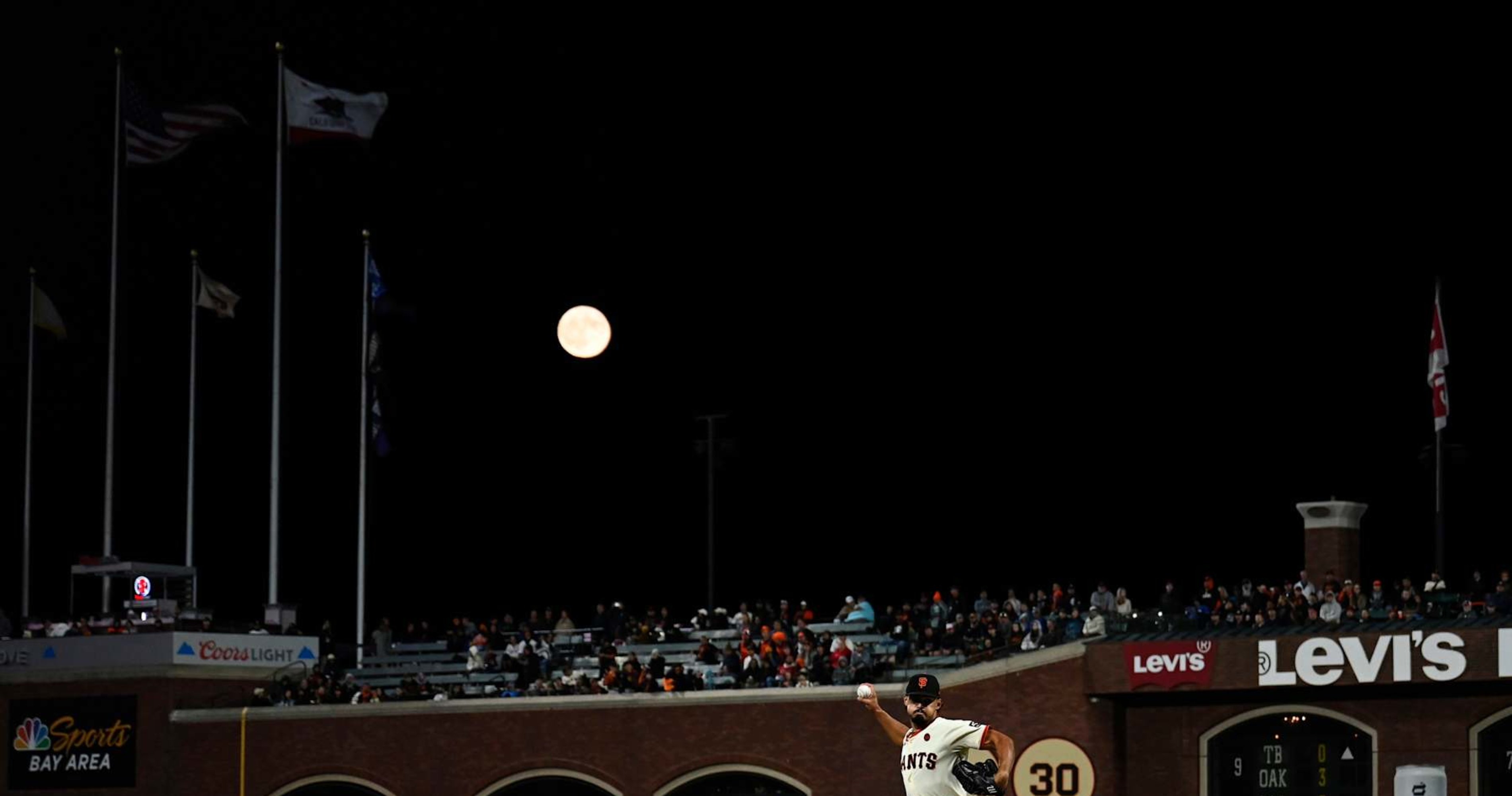 Blue Supermoon Over Oracle Park During White Sox vs. Giants Leads to Viral Photo