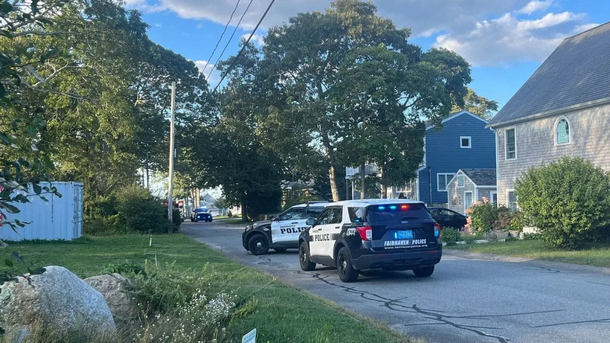 Fairhaven, MA Ebony Street standoff