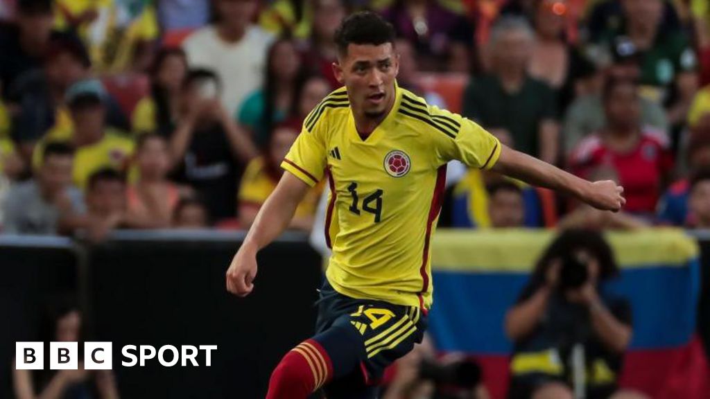 Hearts seal loan deal for Colombia defender Salazar