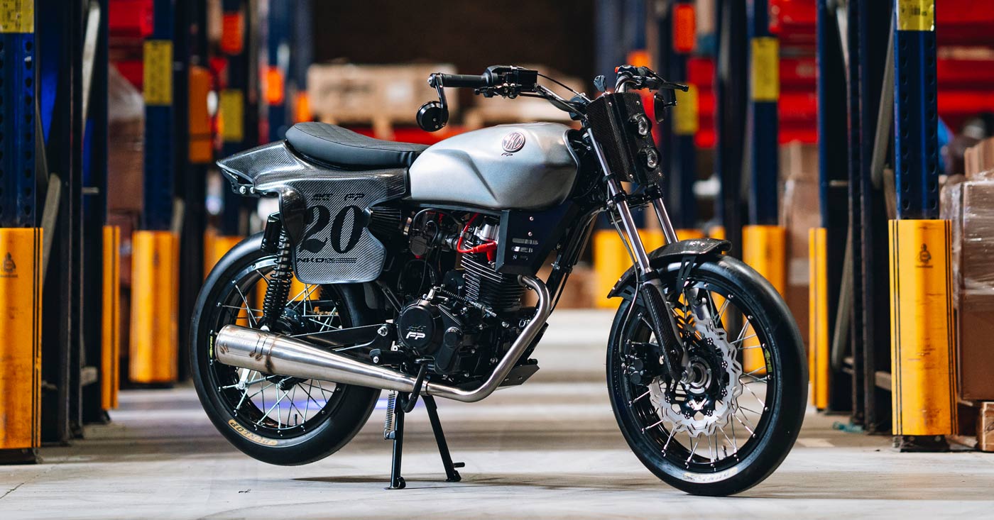 Slick Single: An AKT NKD 125 street tracker from Colombia