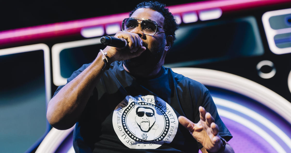 Rapper Fatman Scoop dies after collapsing during Connecticut show at age 56