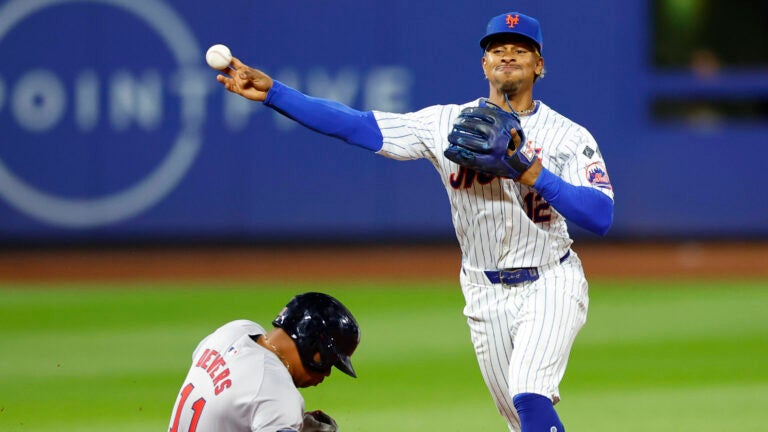 Lindor and Peterson lead Mets to 7-2 win over fading Red Sox