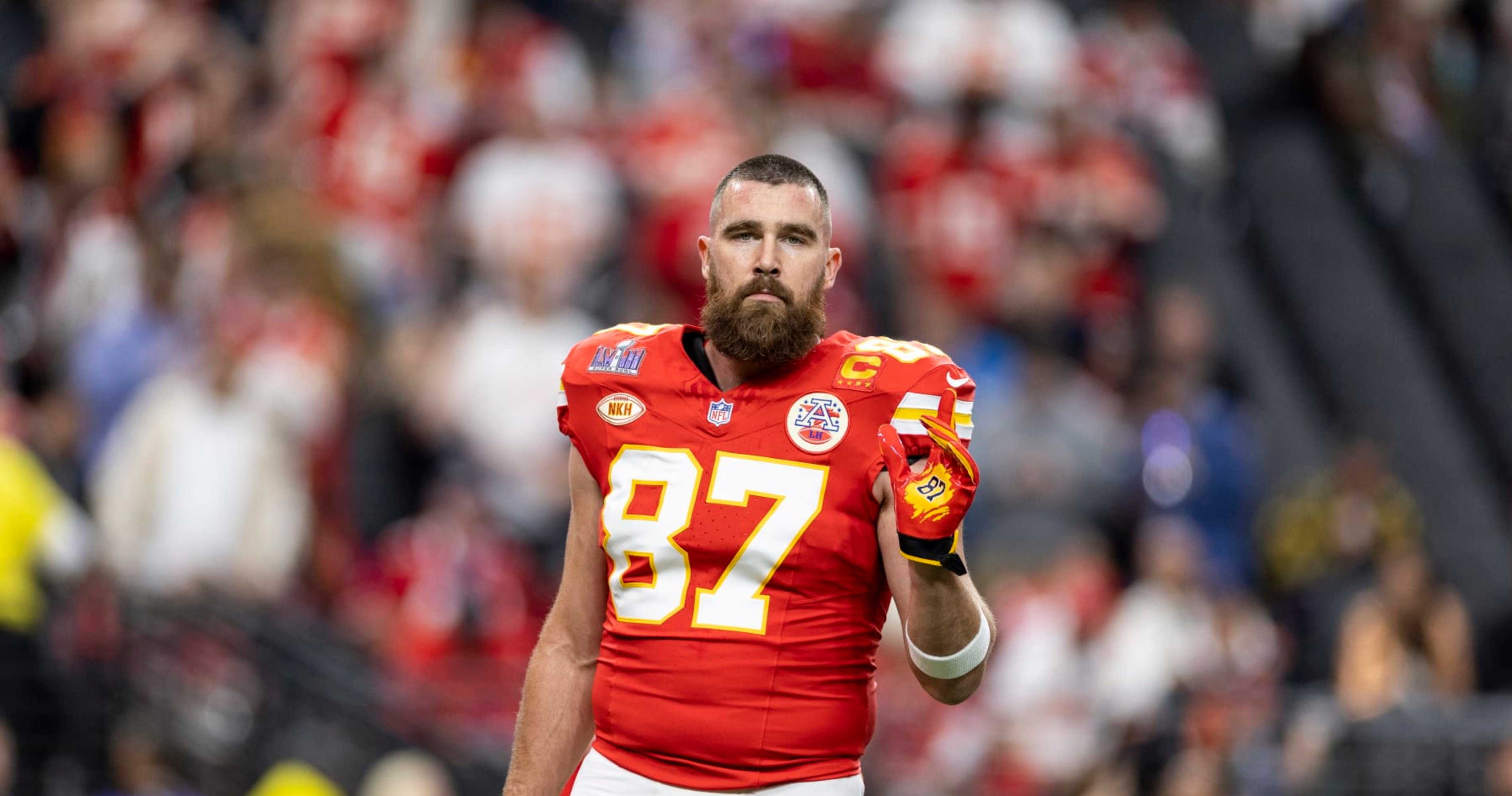 Photo: Travis Kelce on Set, Schedule Revealed for 'Are You Smarter Than a Celebrity?'