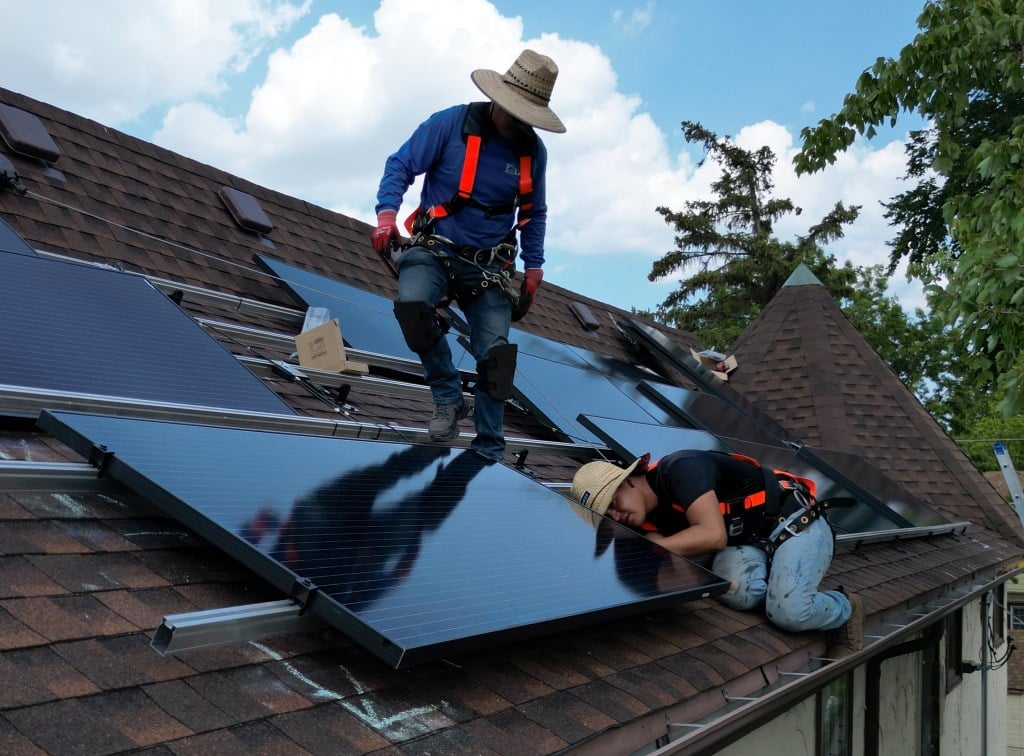 Consumer watchdog helps solar roof shoppers cut through confusion