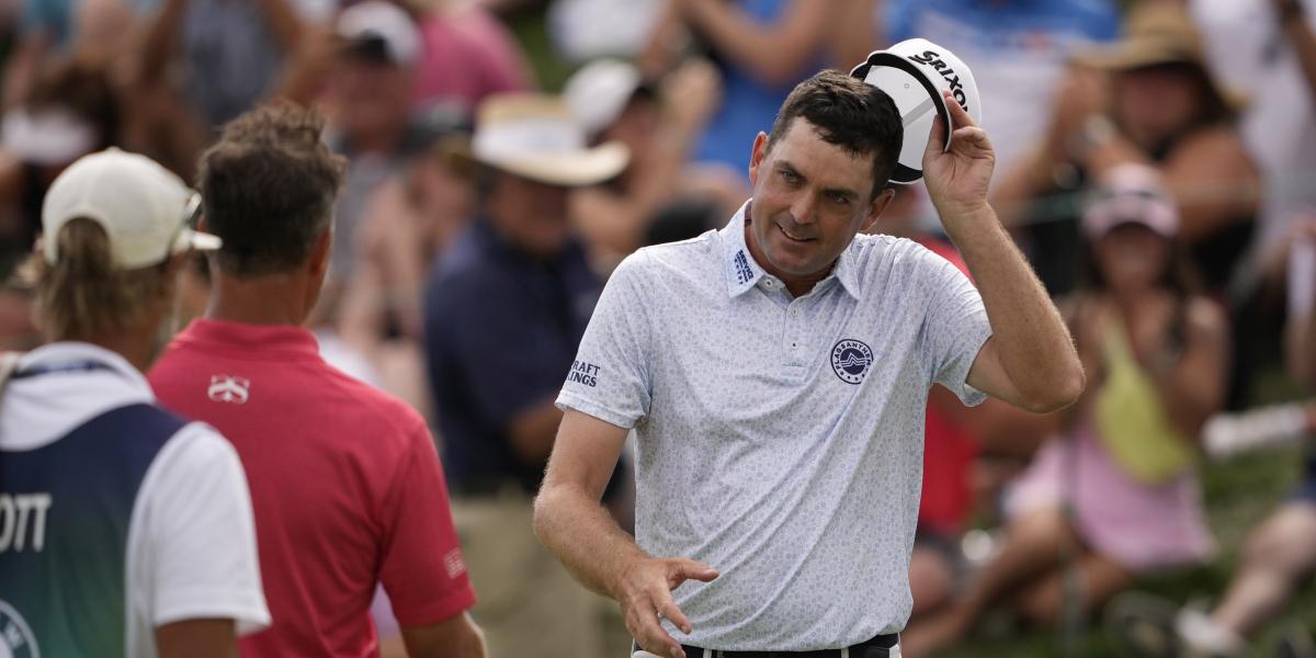 Keegan Bradley recupera el liderato del BMW Championship a falta de la jornada final