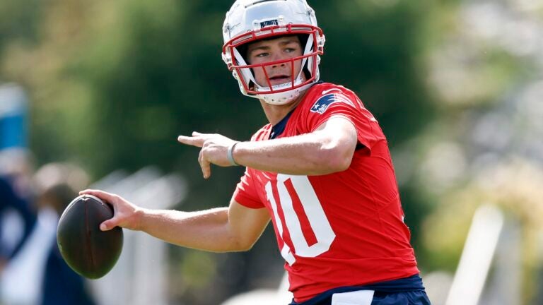 Tom Brady weighs in on Patriots decision to sit Drake Maye