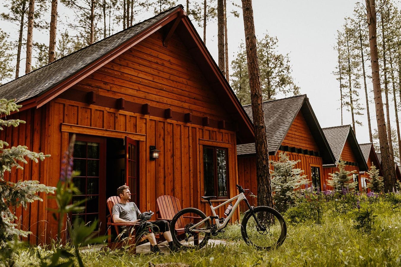 These Idyllic Cabins In Oregon’s High Desert Offer Soaking Tubs, Fireplaces, And Views Of The Cascades