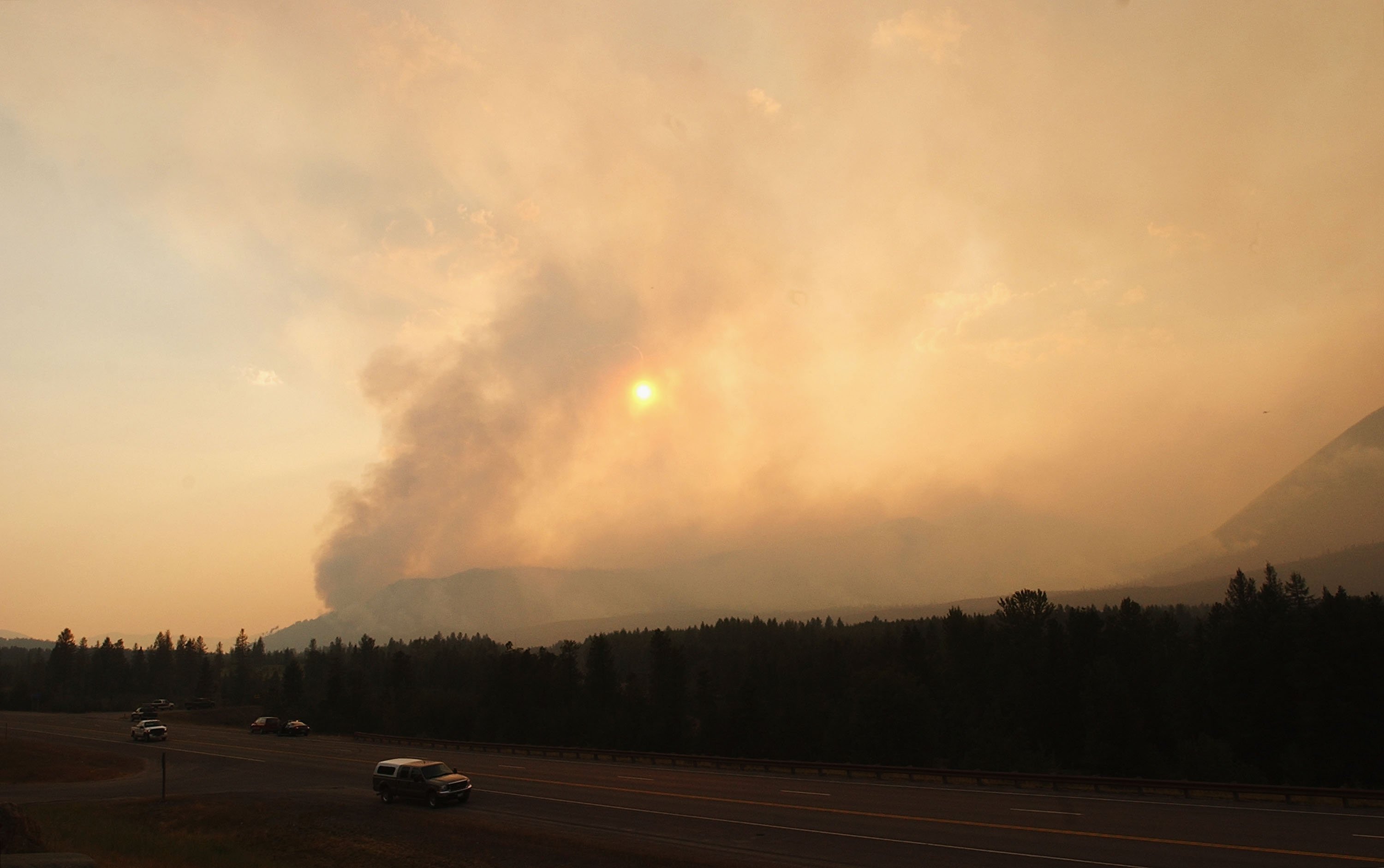 People Told to Stay Indoors as Air Quality Nears 'Very Unhealthy' Levels