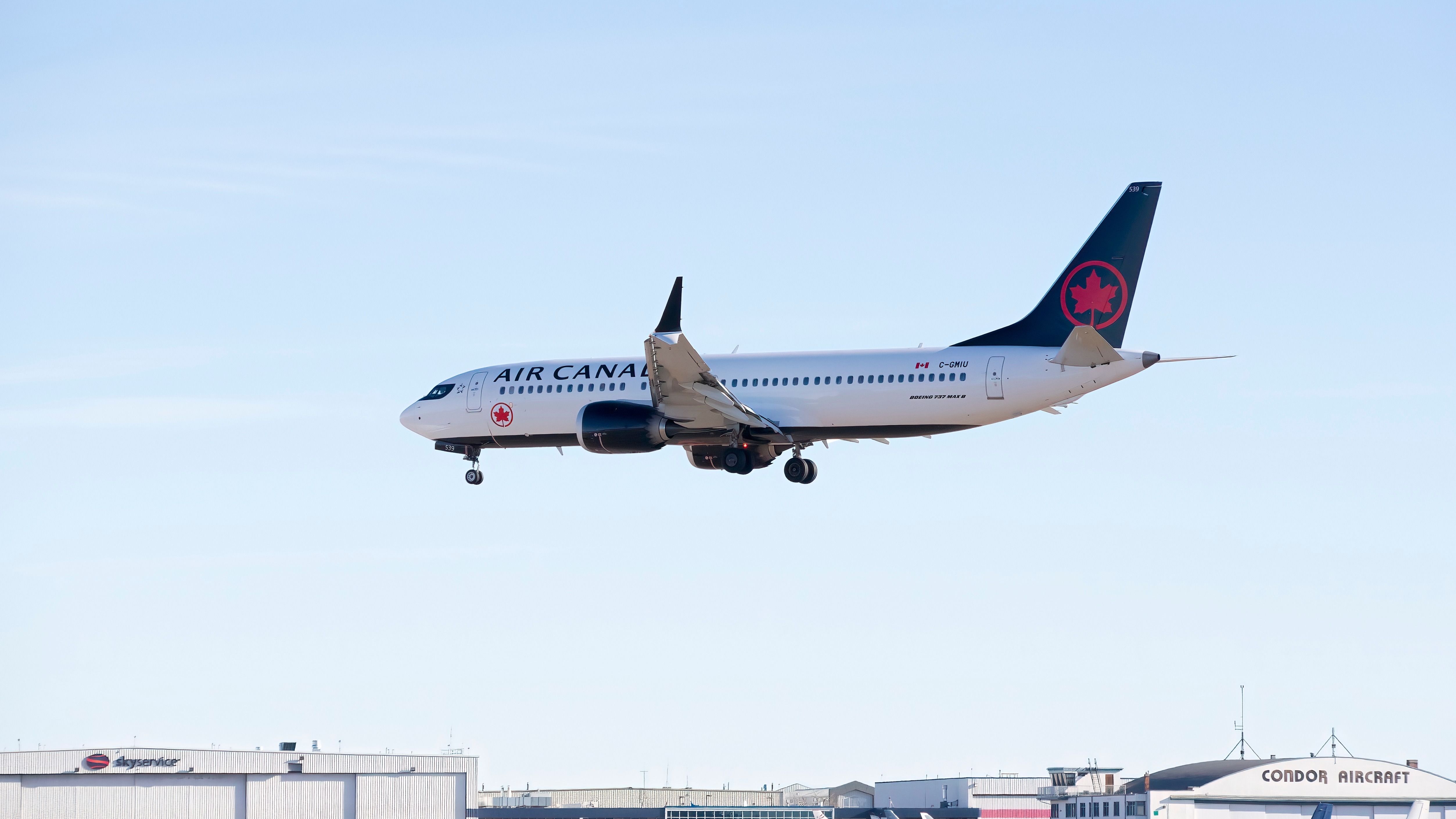 Air Canada Seeks To Avert Strike With Reported 30% Pay Raise For Pilots