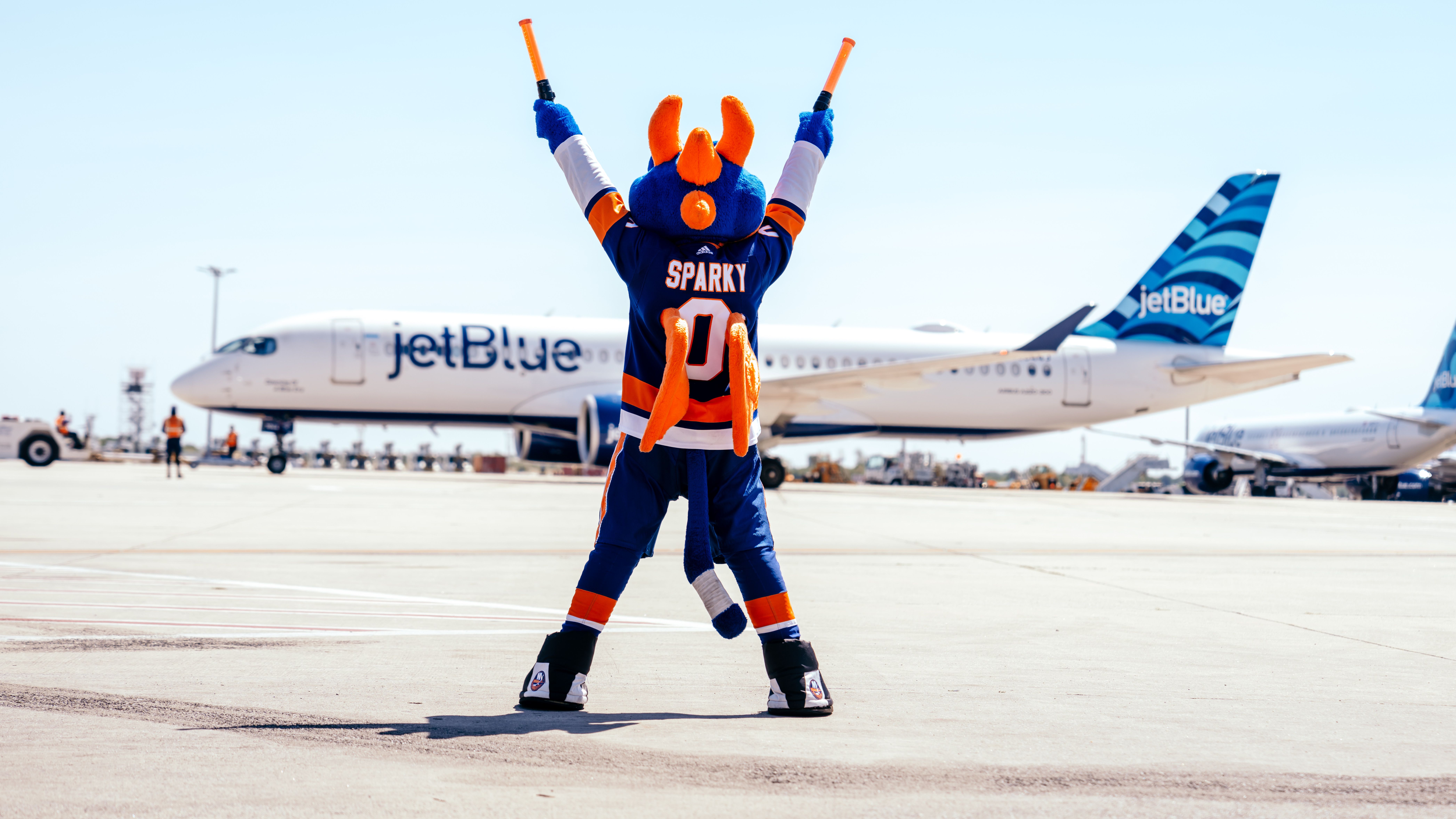 JetBlue Becomes Official Airline For The New York Islanders Hockey Team