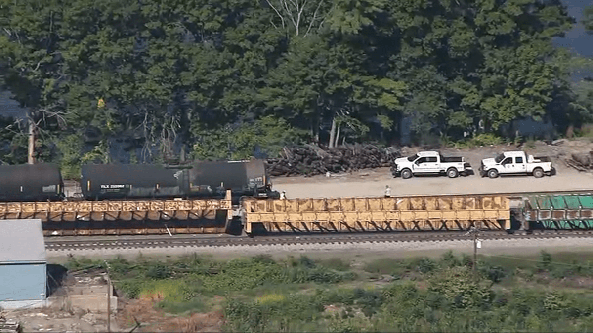 Ayer, MA train derailment, no injuries reported