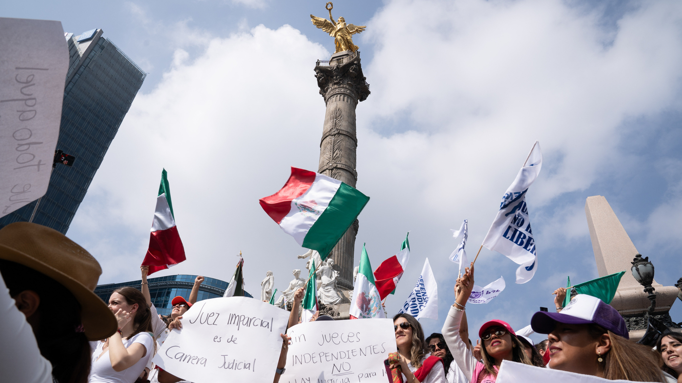 A Constitutional Showdown in Mexico